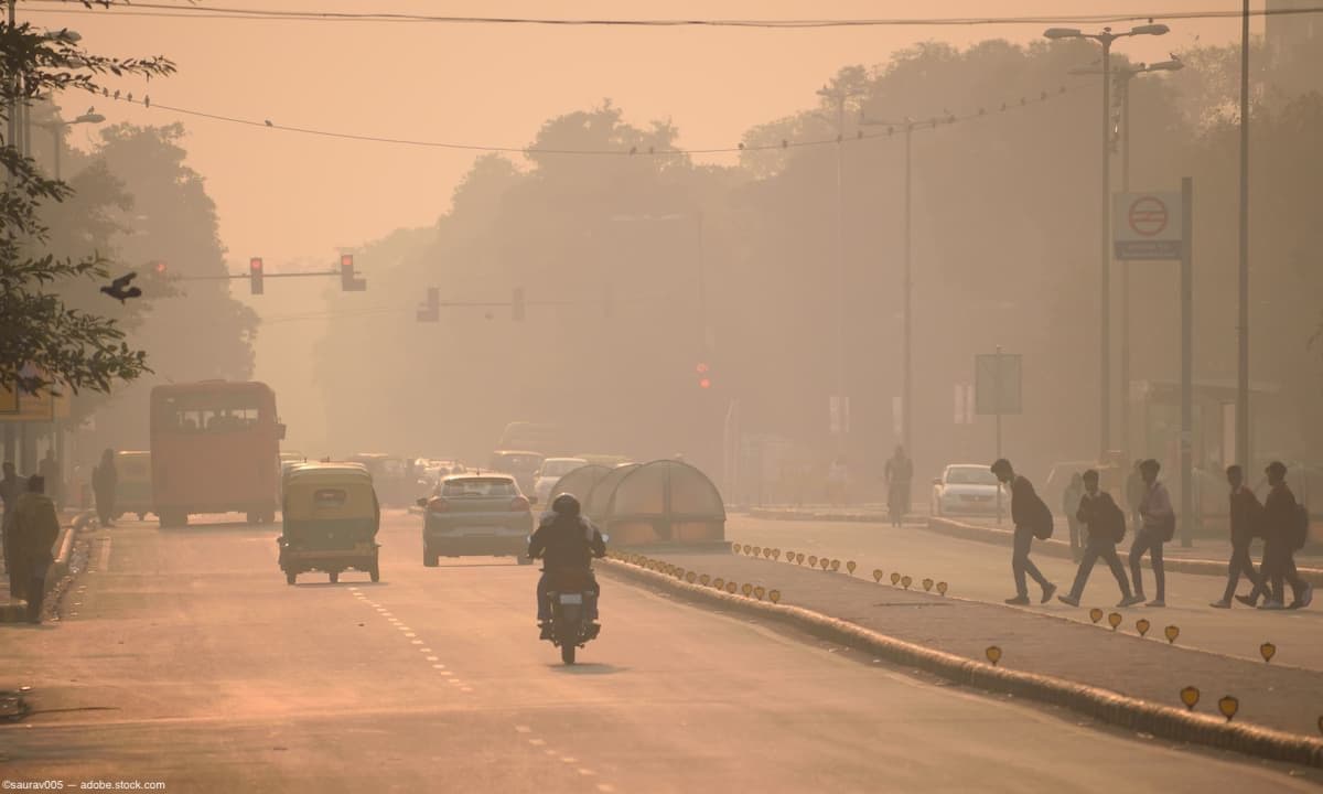 Busy street made hazy by air pollution Image credit: ©saurav005 - adobe.stock.com