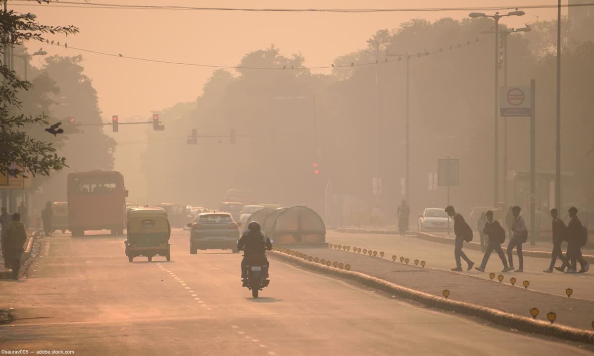 Busy street made hazy by air pollution Image credit: AdobeStock/saurav005