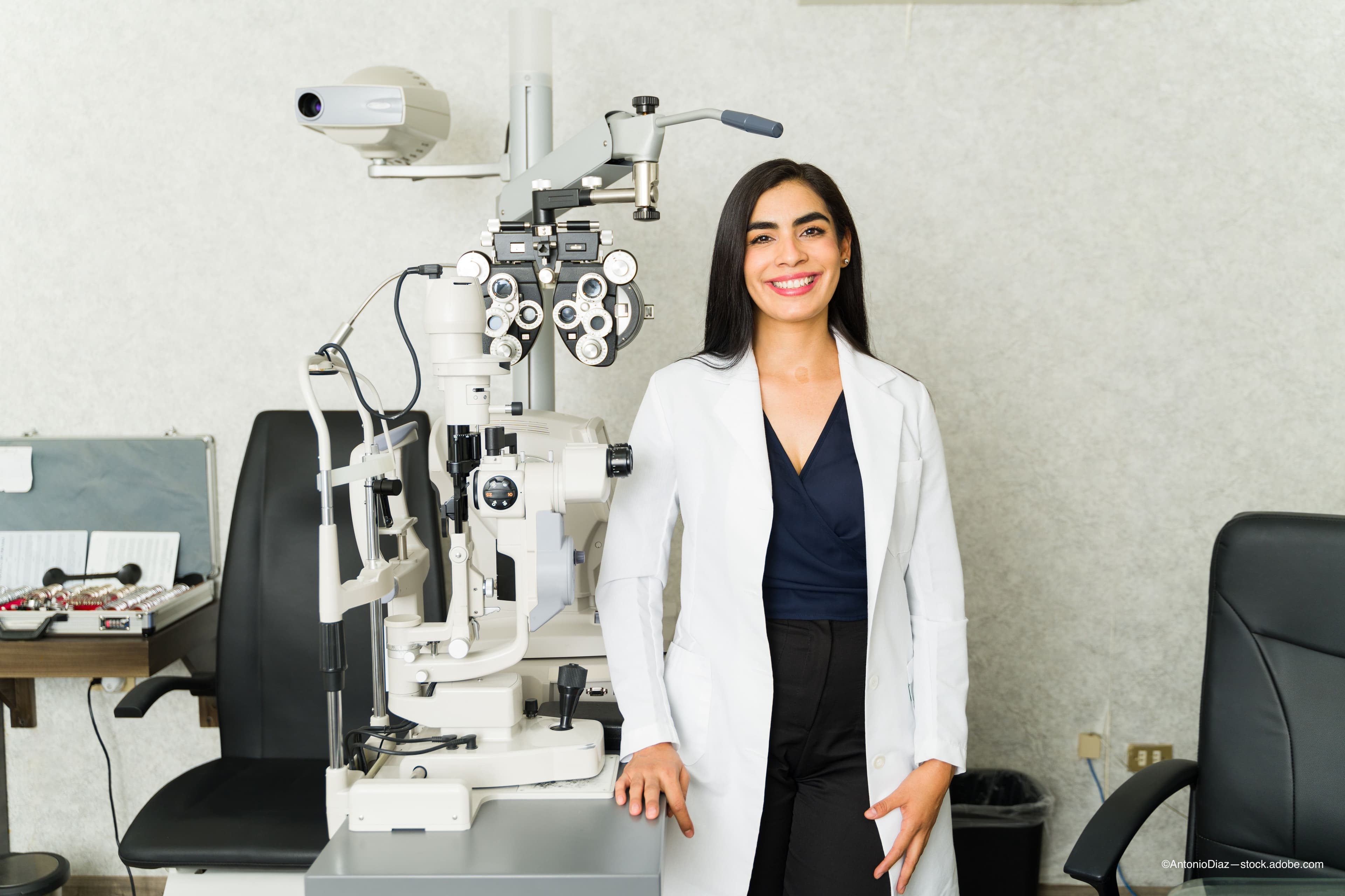 young optometrist provides resources for incoming optometrists - ©AntonioDiaz